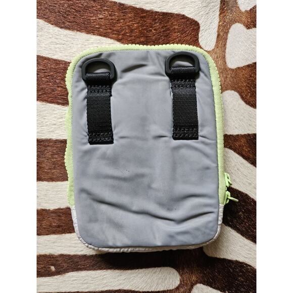 Lululemon Easy Access Crossbody Bag 1.5L Grey LU9BAS2 - Picture 2 of 4